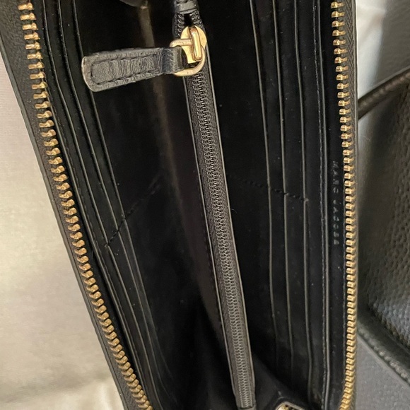 Stunning large chain tote & wallet set - Picture 9 of 14